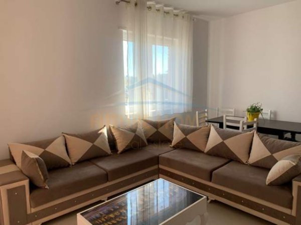 Tirane, jepet me qera apartament 2+1+BLK Kati 2, 100 m² 500 Euro (rruga e Dibres)