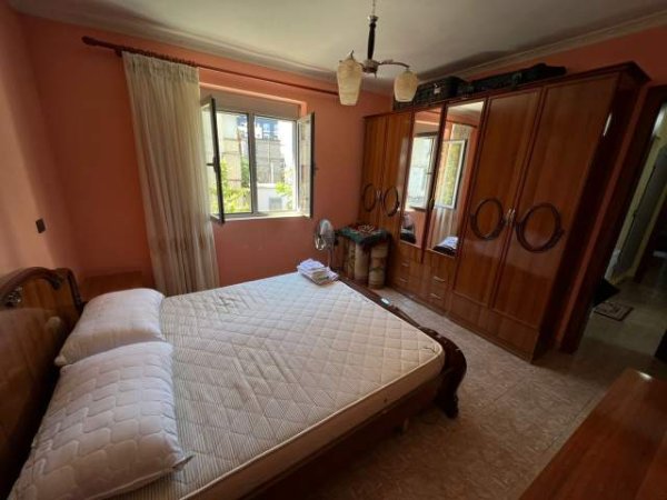 Tirane, jepet me qira apartament 1+1+BLK Kati 2, 50 m² 35000 Lek (Brryli)