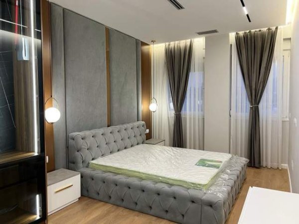 Tirane, jepet me qera apartament Kati 5, 99 m² 1.150 Euro