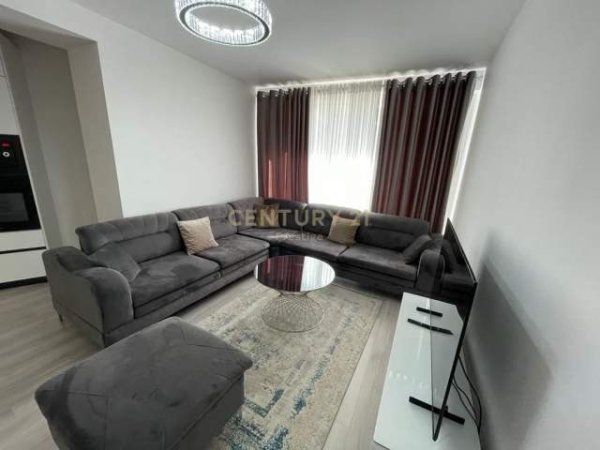 Tirane, jepet me qera apartament 650 Euro (Garden Rezidenca Turdiu)
