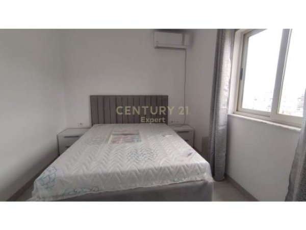 Tirane, jepet me qera apartament  (fusha e aviacionit)