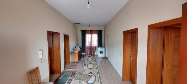 Tirane, shes shtepi 2 Katshe , 200 m² ndertim dhe 600 m2 truall, 150.000 Euro (Vore)