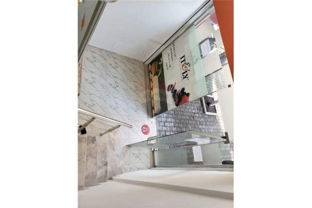 Tirane, jepet me qera dyqan Kati 0, 60 m² 450 Euro (Siri Kodra)