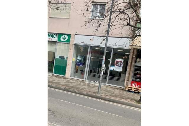 Tirane, jepet me qera dyqan Kati 0, 77 m² 1.500 Euro (Don Bosko)
