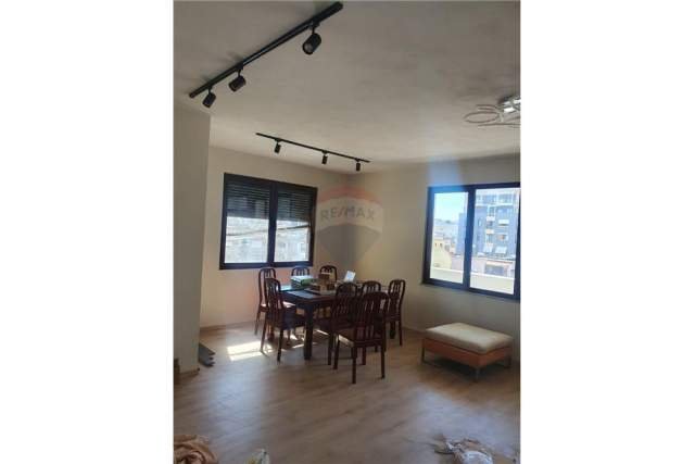 Tirane, shitet apartament 3+1+BLK Kati 5, 150 m² 250.000 Euro (Vellezerit Huta)