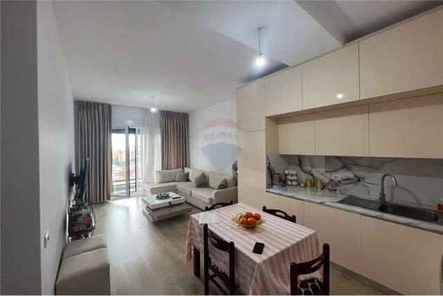 Tirane, shitet apartament 1+1 Kati 8, 57 m² 119.000 Euro (Ish Parku)