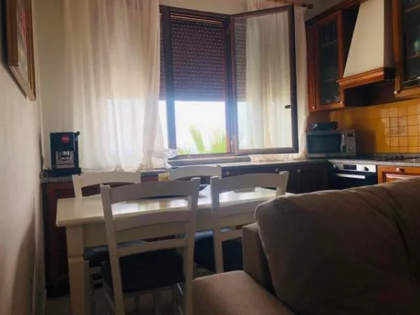 Apartament 2+1 qera ditore   Kati 3, 80 m² 50 Euro (Vollga, Durres)