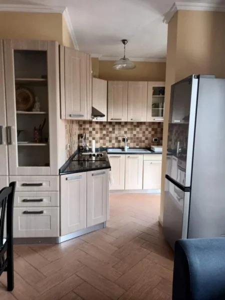 Tirane, shes apartament 3+1+A+BLK Kati 4, 120 m² 280.000 Euro (Kavajes afer Spitalit Gjerman)