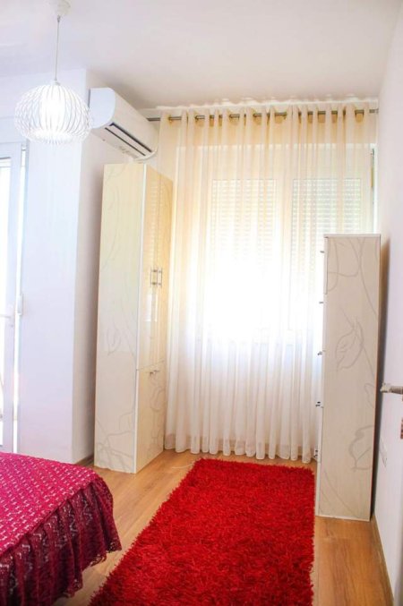 Tirane, shitet apartament 2+1 Kati 8, 93 m² 135.000 Euro tek Parku i Autobuzave