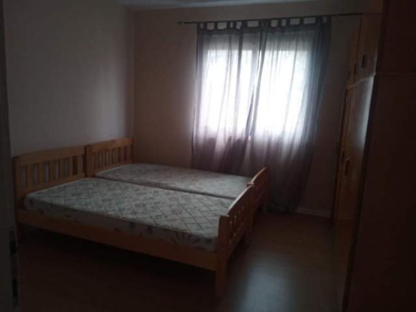 Tirane, jepet me qera apartament 1+1 Kati 4, 60 m² 320 Euro (Marie Logoreci)