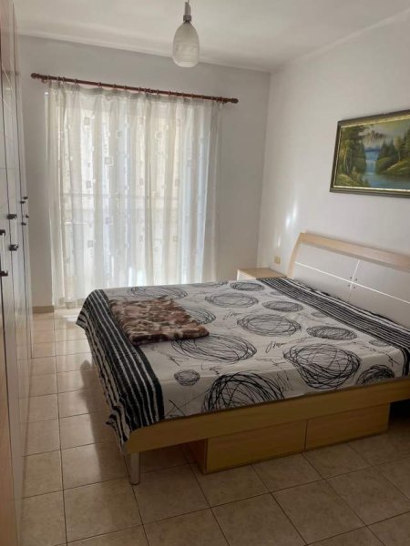 Tirane, jepet me qera apartament 2+1+BLK Kati 9, 100 m² 45.000 Leke (Rruga Tish Daija)