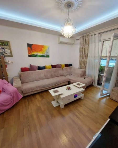 Tirane, shitet apartament 2+1+BLK Kati 2, 106 m² 140.000 Euro (Rruga 5 Maj)