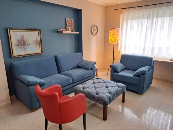 Tirane, jap me qera apartament 1+1+A Kati 2, 67 m² 450 Euro (9 kateshet)