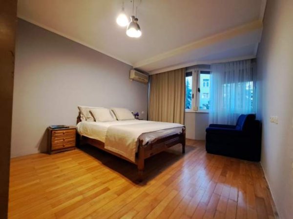 Tirane, jap me qera apartament 1+1+A Kati 2, 67 m² 450 Euro (9 kateshet)