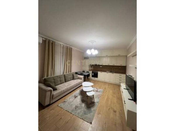 Tirane, jepet me qera apartament 1+1+BLK Kati 5, 55 m² 500 Euro (Bllok, Rruga "Sami Frasheri")