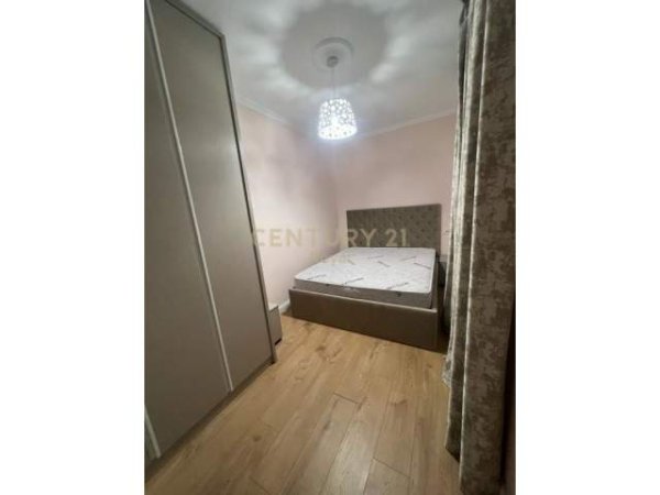 Tirane, jepet me qera apartament 1+1+BLK Kati 5, 55 m² 500 Euro (Bllok, Rruga "Sami Frasheri")