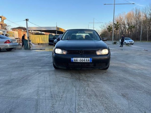 Durres, shes makine Volkswagen Golf 4 Okazion