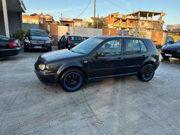 Durres, shes makine Volkswagen Golf 4 Okazion