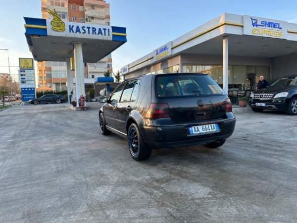 Durres, shes makine Volkswagen Golf 4 Okazion