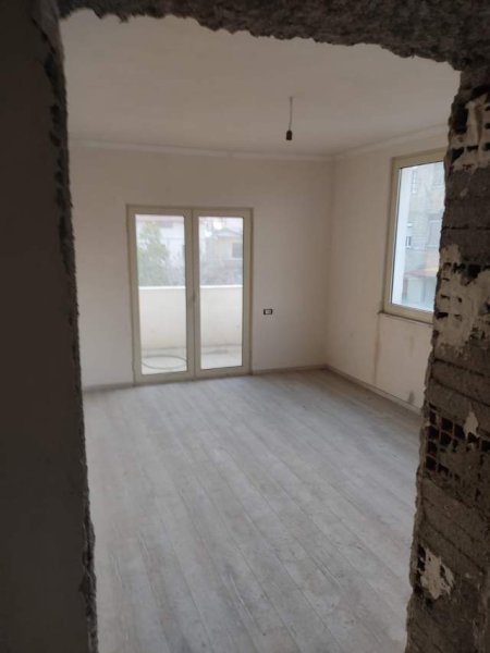 Tirane, shitet apartament 2+1+BLK Kati 4, 94 m² 120.000 Euro