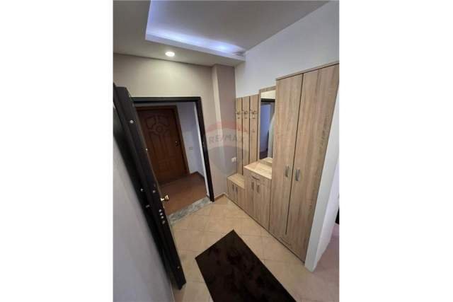 Tirane, jepet me qera apartament 2+1+A Kati 3, 80 m² 600 Euro (Rr. Gjon Muzaka)