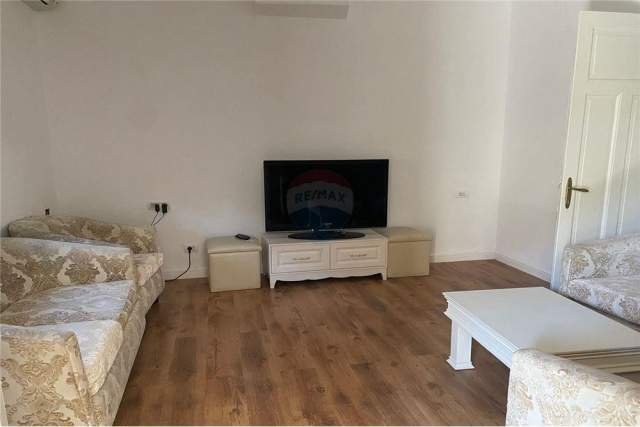 Tirane, jepet me qera Vile 3+1+A+BLK Kati 0, 134 m² 1.300 Euro (Shkolla e Kuqe)