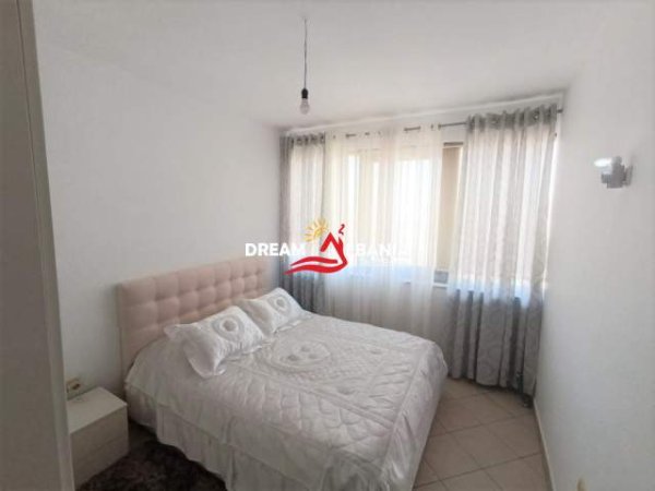 Tirane, jepet me qera apartament 3+1+BLK Kati 6, 120 m² 600 Euro (Rruga e Kavajes, perballe Square 21)