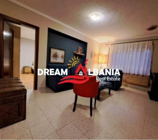 Tirane, jepet me qera apartament 1+1+BLK Kati 2, 67 m² 450 Euro (Tek 9-Kateshet, prane Qendres)