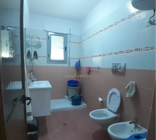 Vlore, shitet apartament 2+1 Kati 4, 125 m² 150.000 € (Rruga e re)
