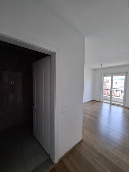 Tirane, shitet apartament 3+1+Ballkon Kati 9, 124 m² 166.873 € (Astir Vila L2)