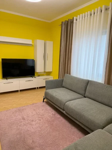 JEPET ME QERA SUPER APARTAMENT 2+1 NE DON BOSKO TE VIVA MARKET 550 €