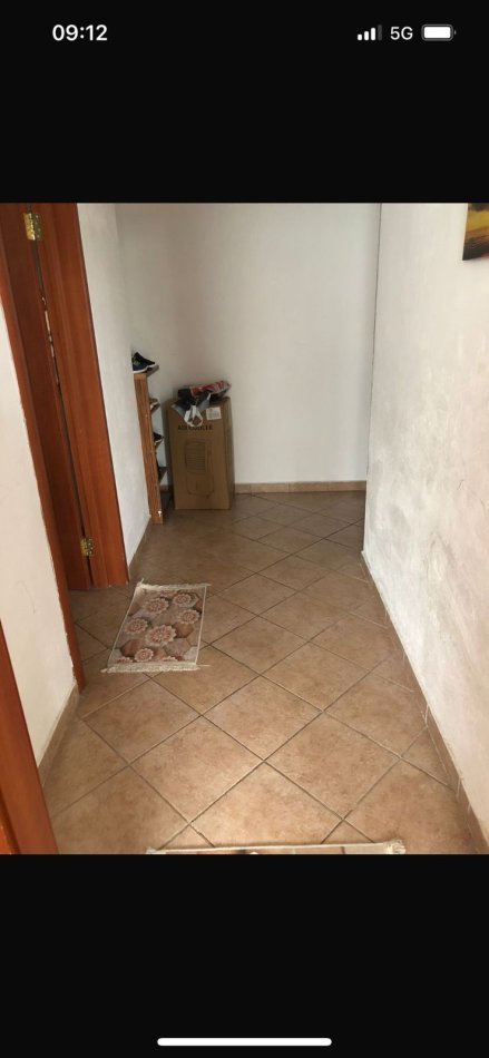 Tirane, jepet me qera apartament 1+1+Ballkon , 80 m² 280 € (Rruga e Dajtit prane Restorant Qesarakut)