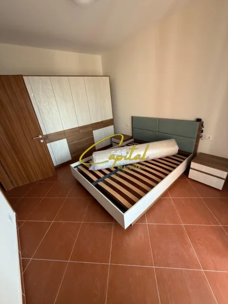 Tirane, jepet me qera apartament 1+1 Kati 8, 58 m² 520 € (STACIONI TRENIT)