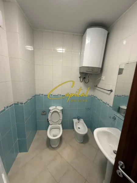 Tirane, jepet me qera apartament 1+1 Kati 8, 58 m² 520 € (STACIONI TRENIT)