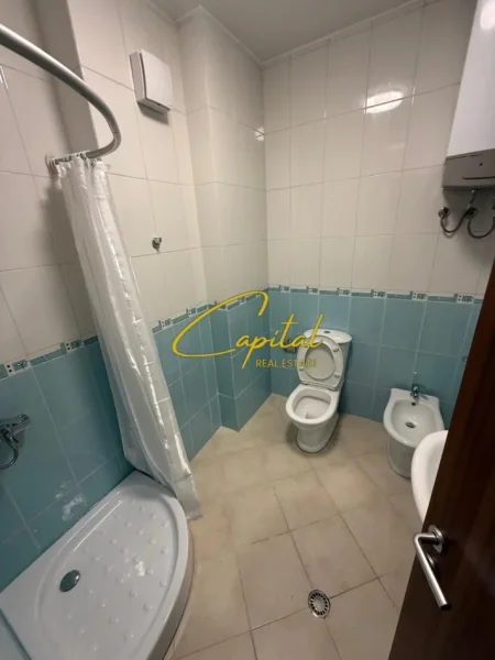 Tirane, jepet me qera apartament 1+1 Kati 8, 58 m² 520 € (STACIONI TRENIT)