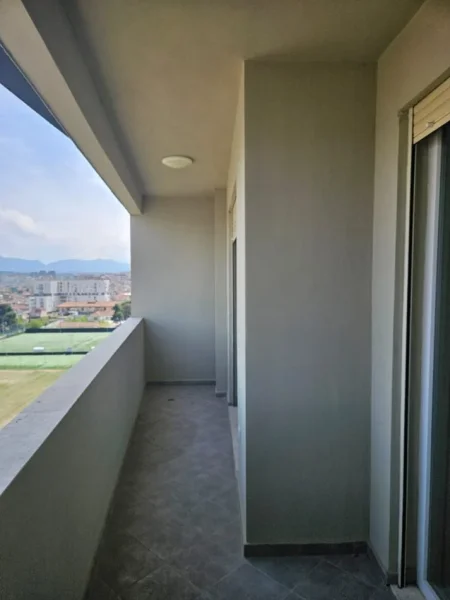 Tirane, jepet me qera apartament 1+1 Kati 11, 70 m² 450 € (Rruga Bedri Karapici)