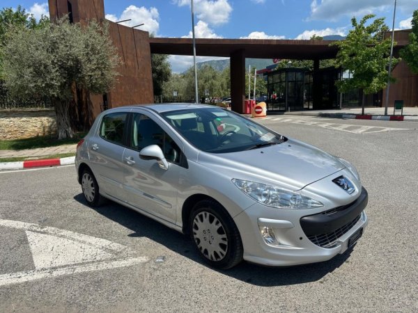 Tirane, shes makine PEUGEOT 308 1.6 BENZIN VITI 2010  gri metalizato automatik Klima