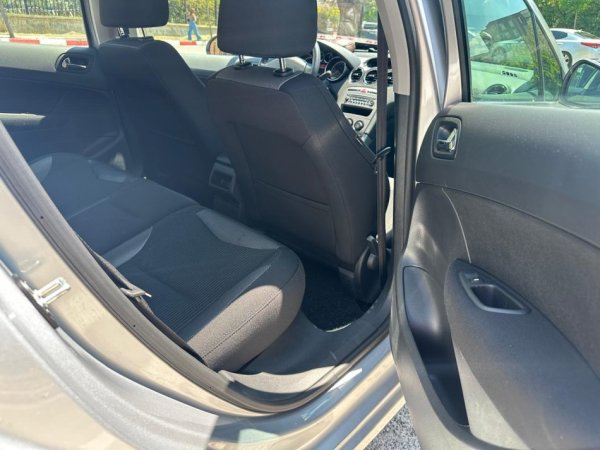 Tirane, shes makine PEUGEOT 308 1.6 BENZIN VITI 2010  gri metalizato automatik Klima