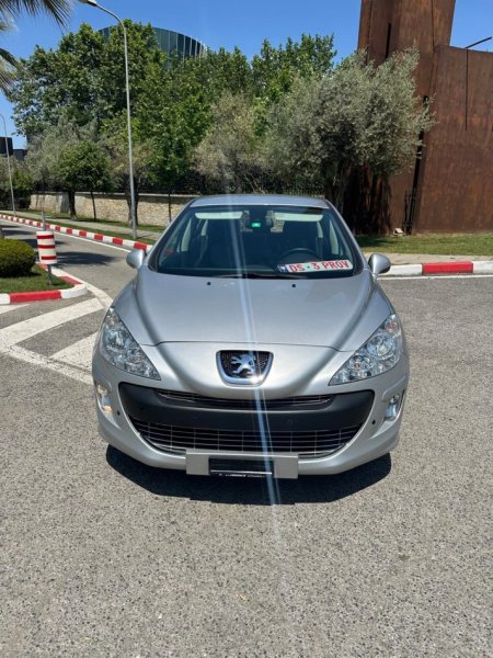 Tirane, shes makine PEUGEOT 308 1.6 BENZIN VITI 2010  gri metalizato automatik Klima