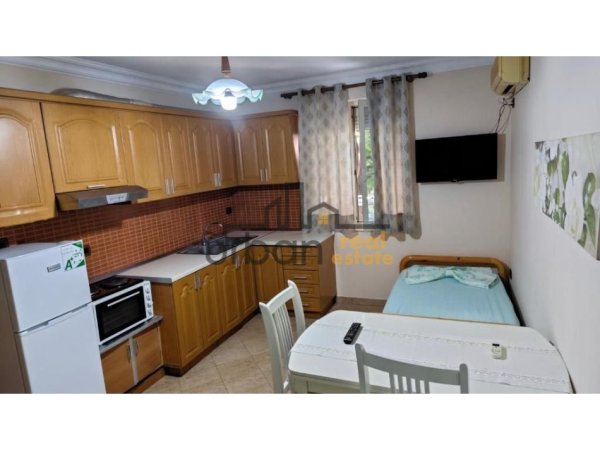 Tirane, jepet me qera garsonier Kati 2, 40 m² 400 € (Vasil Shanto)