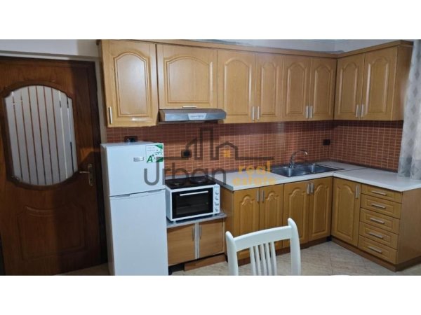 Tirane, jepet me qera garsonier Kati 2, 40 m² 400 € (Vasil Shanto)
