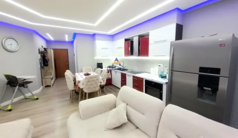 SHITET APARTAMENT 2+1+BALLKON RESTORANT FRESKU,RRUGA E DAJTIT,FRESK 133.000 EURO.