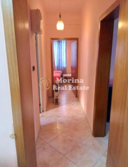 Tirane, jepet me qera apartament 2+1 Kati 1, 75 m² 400 € (Rr.Ferit Xhajko)