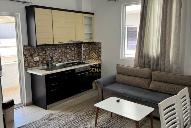 Tirane, jepet me qera Vile 1+1 Kati 2, 60 m² 450 € (Rruga Jorgo Plaku)