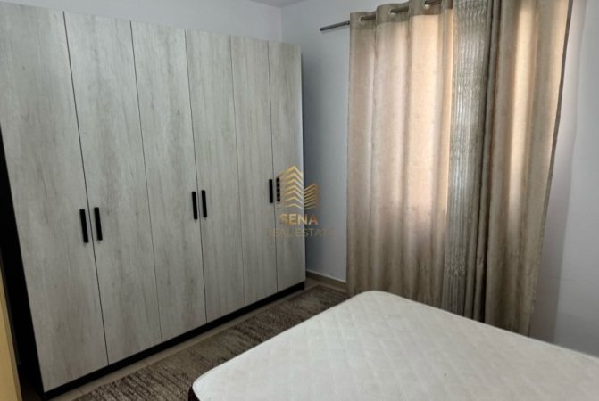 Tirane, jepet me qera Vile 1+1 Kati 2, 60 m² 450 € (Rruga Jorgo Plaku)