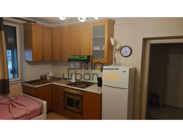 Tirane, jepet me qera garsonier Kati 1, 40 m² 400 € (Vasil Shanto)