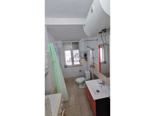 Tirane, jepet me qera garsonier Kati 1, 40 m² 400 € (Vasil Shanto)