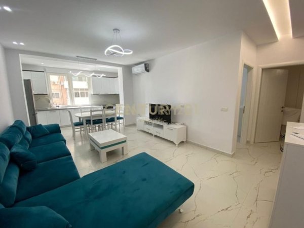 Durres, jepet me qera apartament 2+1 Kati 2, 75 m² 400 € (Plazh Iliria)