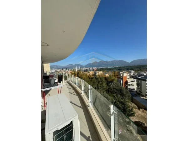 Tirane, shitet apartament 2+1 Kati 4, 112 m² 230.000 € (Kopshti Botanik)