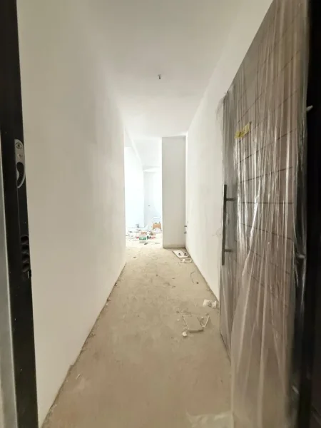 Tirane, shitet apartament 1+1 Kati 2, 80 m² 117.000 € (Rruga 5 Maji, Tiranë)